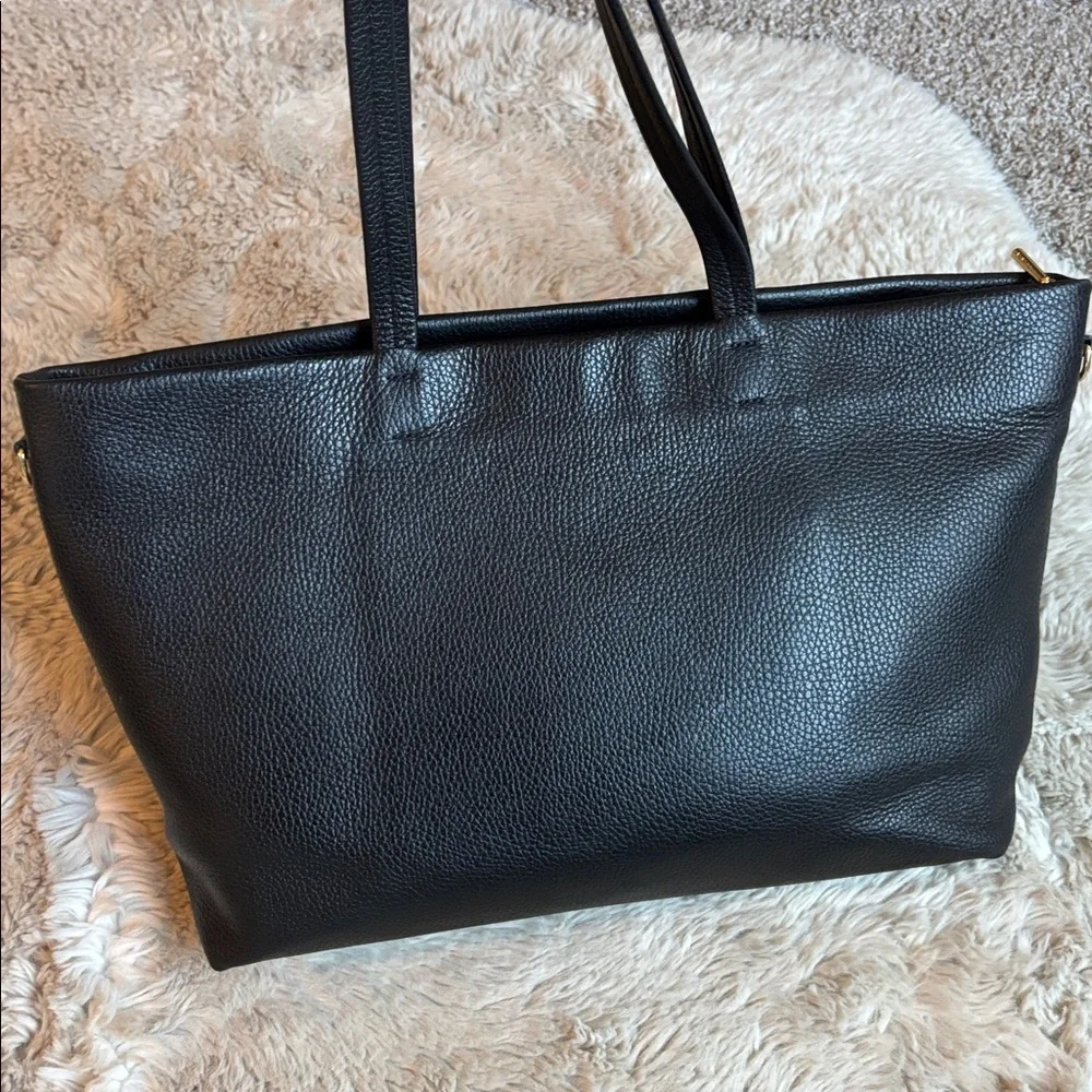 Cuyana Small Zipper Tote and Toiletries Set Black - Picture 7 of 11